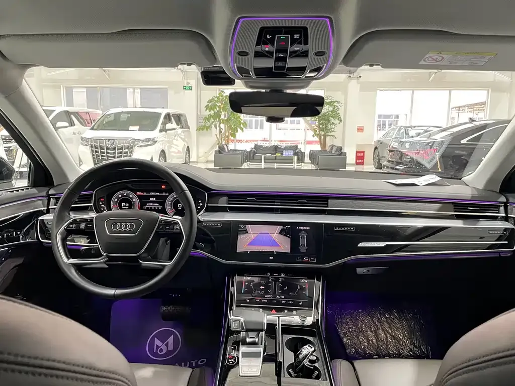Audi A8 — фото 8