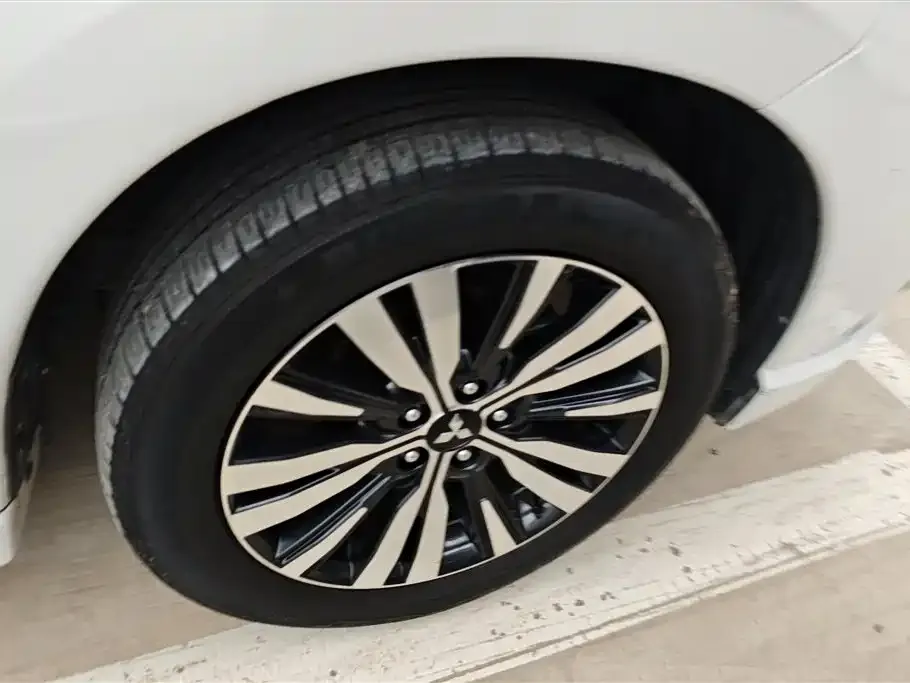 Mitsubishi Outlander 2022 из CN, фото 6