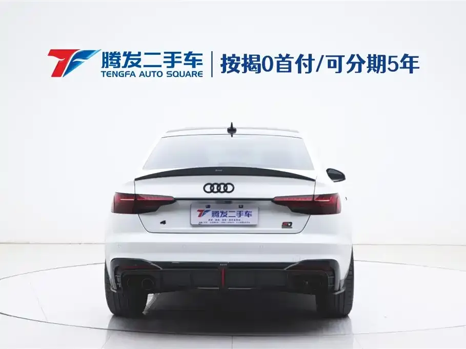 Audi A4L 2021 из CN, фото 3