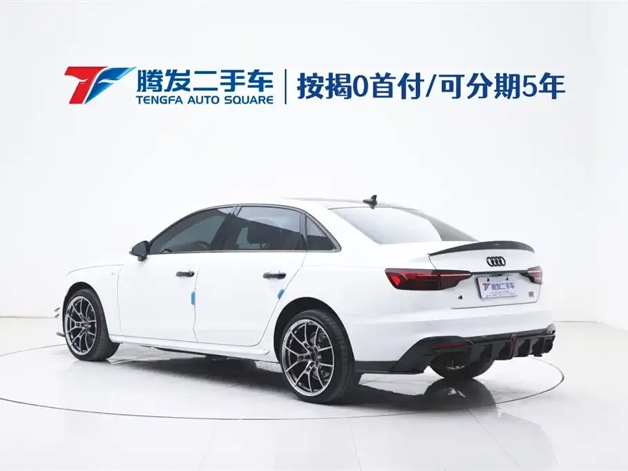 Audi A4L 2021 из CN, фото 4