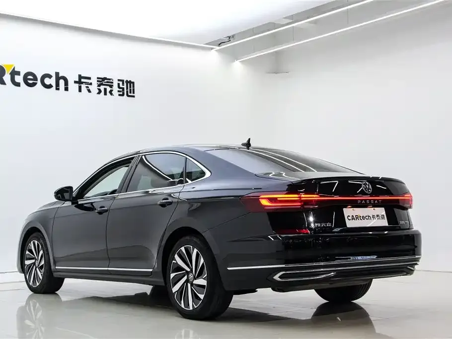 Volkswagen Passat 2023 из CN, фото 6