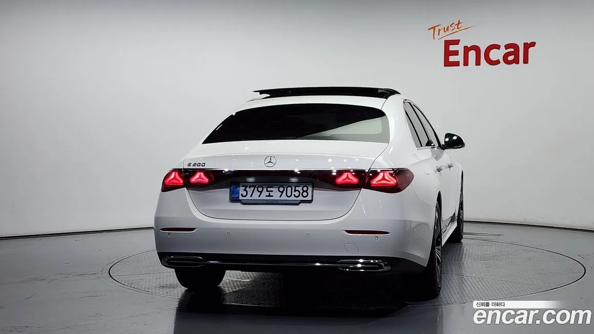 Mercedes-Benz E-Class 2025 из KR, фото 4