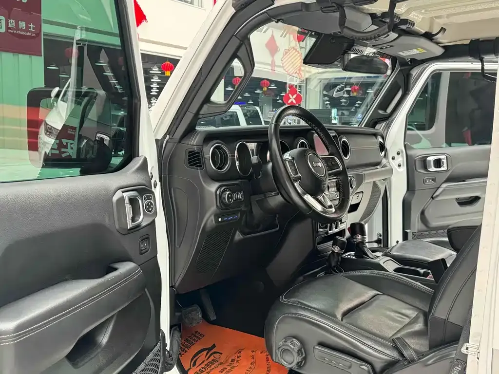 Jeep Wrangler PHEV 2022 из CN, фото 4
