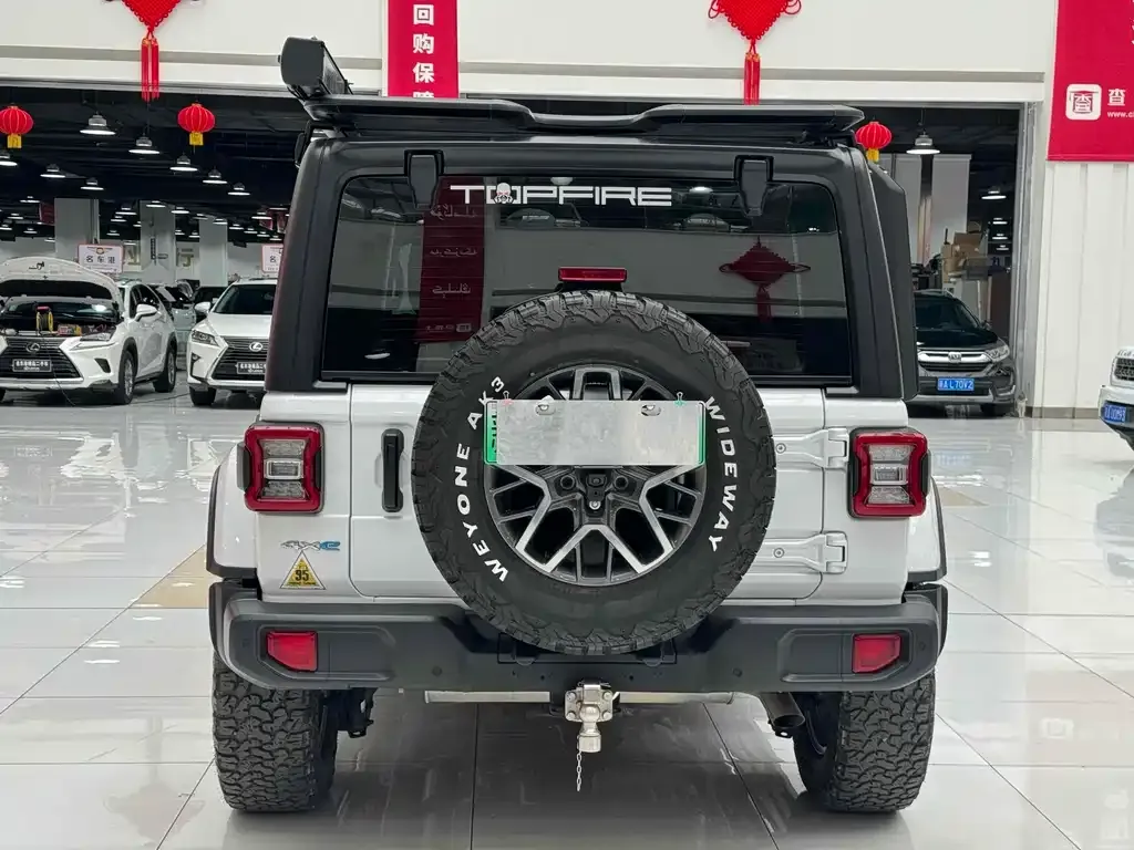 Jeep Wrangler PHEV 2022 из CN, фото 8