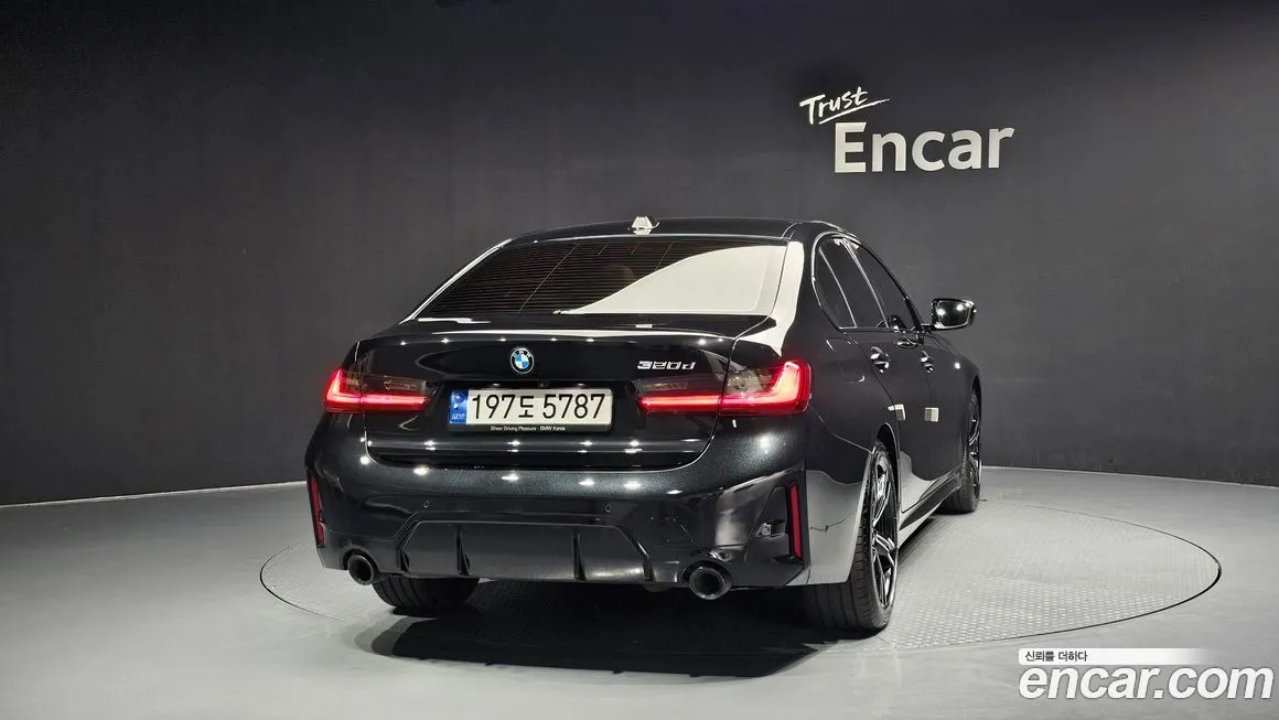 BMW 3-Series 2023 из KR, фото 4