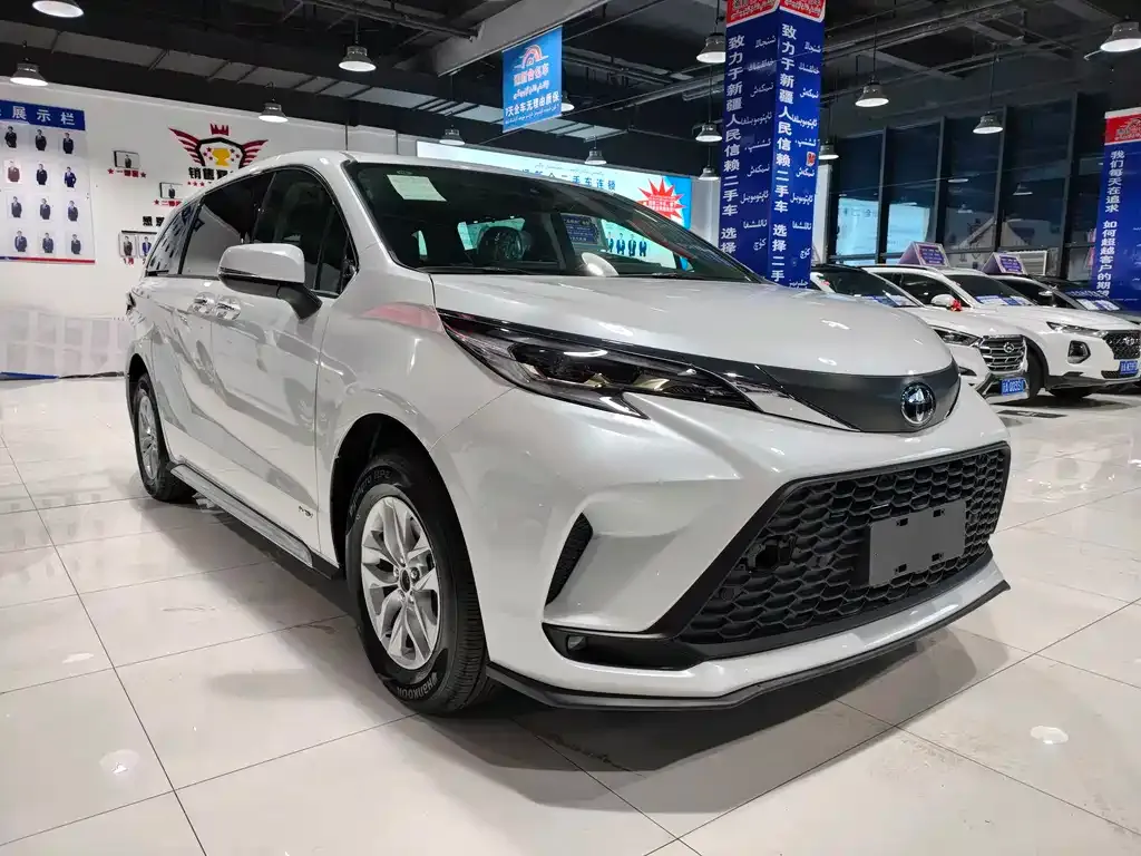 Toyota Granvia 2025 из CN, фото 3