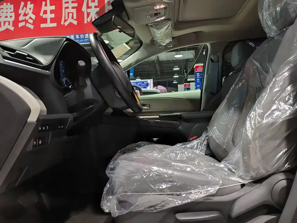 Toyota Granvia 2025 из CN, фото 4