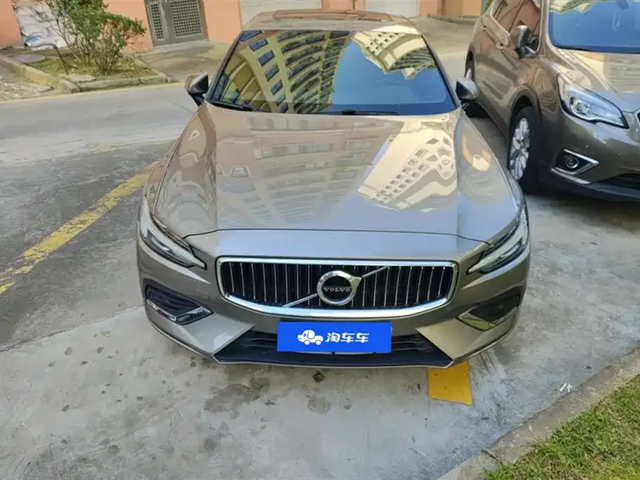 Volvo S60 2021 из CN, фото 2