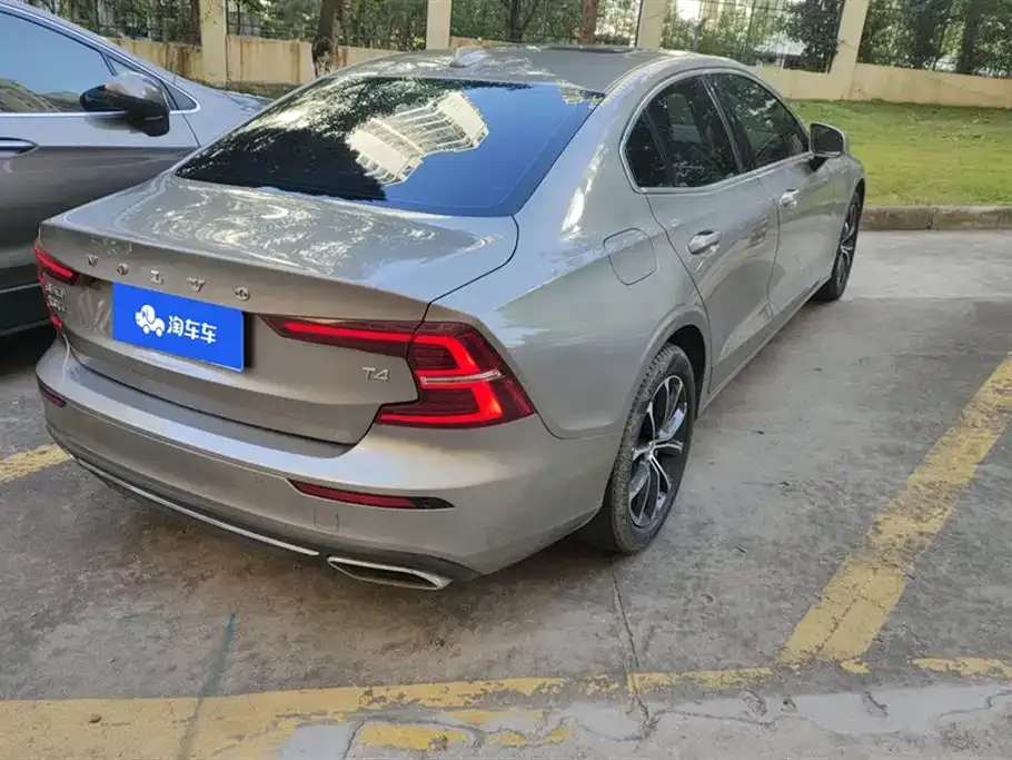 Volvo S60 2021 из CN, фото 3
