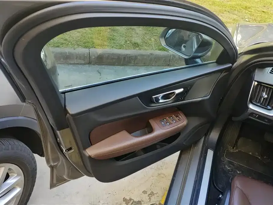 Volvo S60 2021 из CN, фото 7