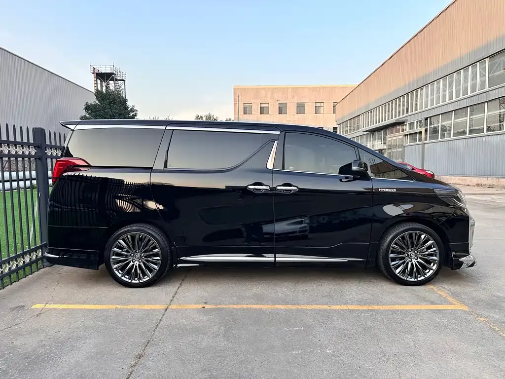 Toyota Vellfire 2021 из CN, фото 4