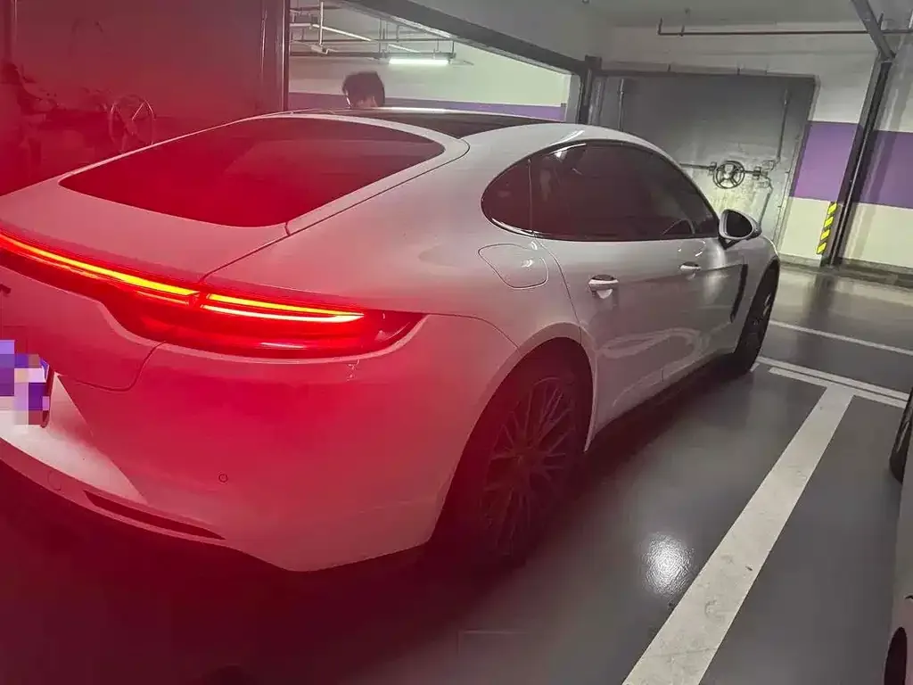 Porsche Panamera 2023 из CN, фото 8