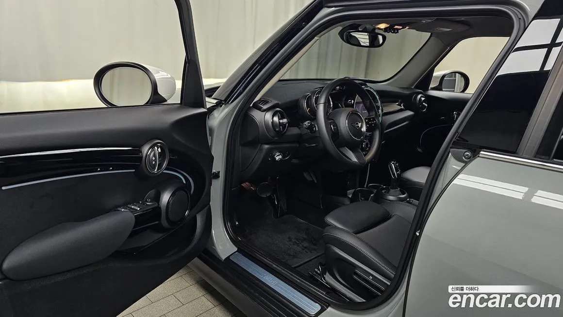 Mini Cooper 2022 из KR, фото 10