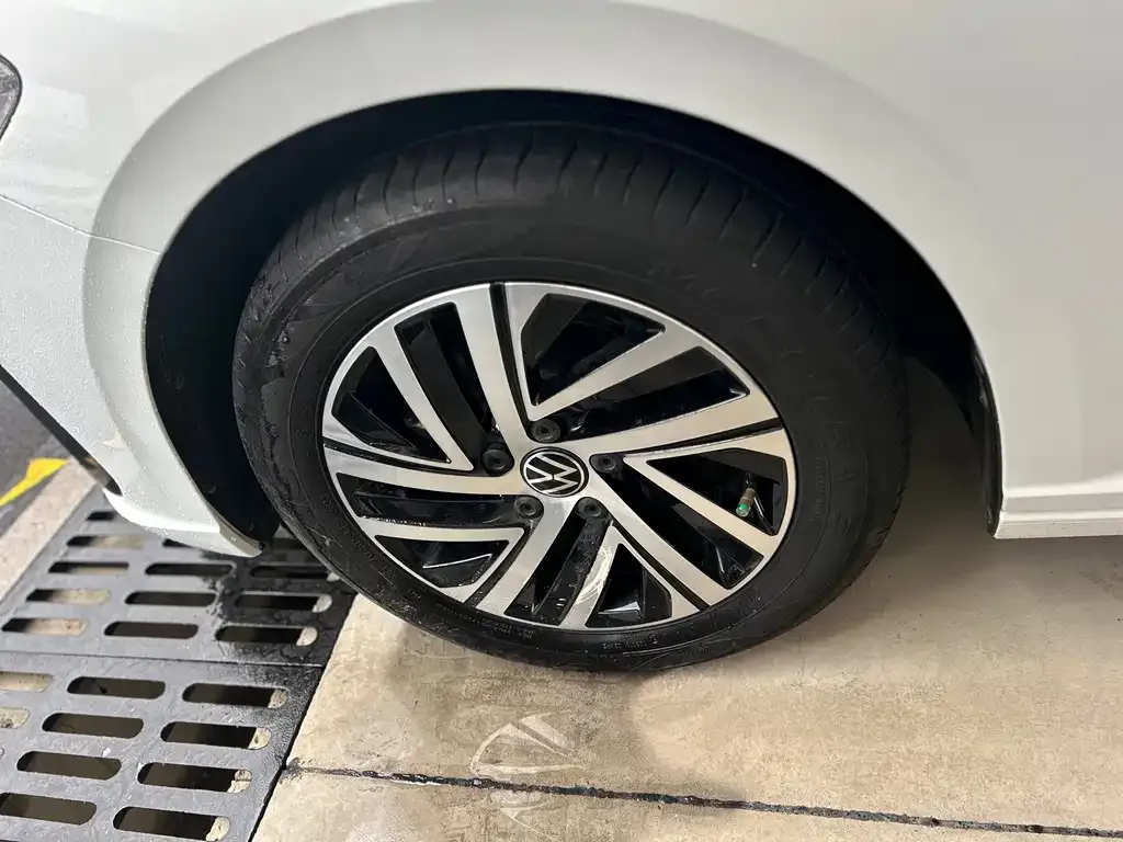Volkswagen Lavida 2023 из CN, фото 4