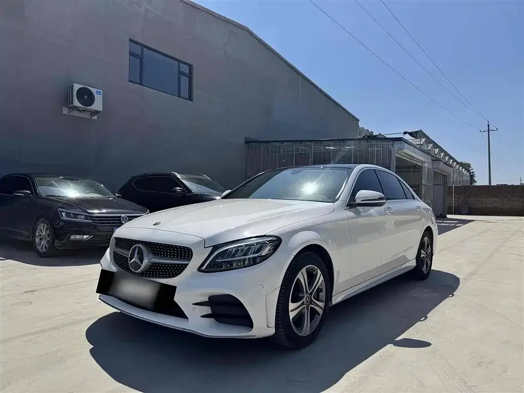 Mercedes-Benz C-Class — фото 1