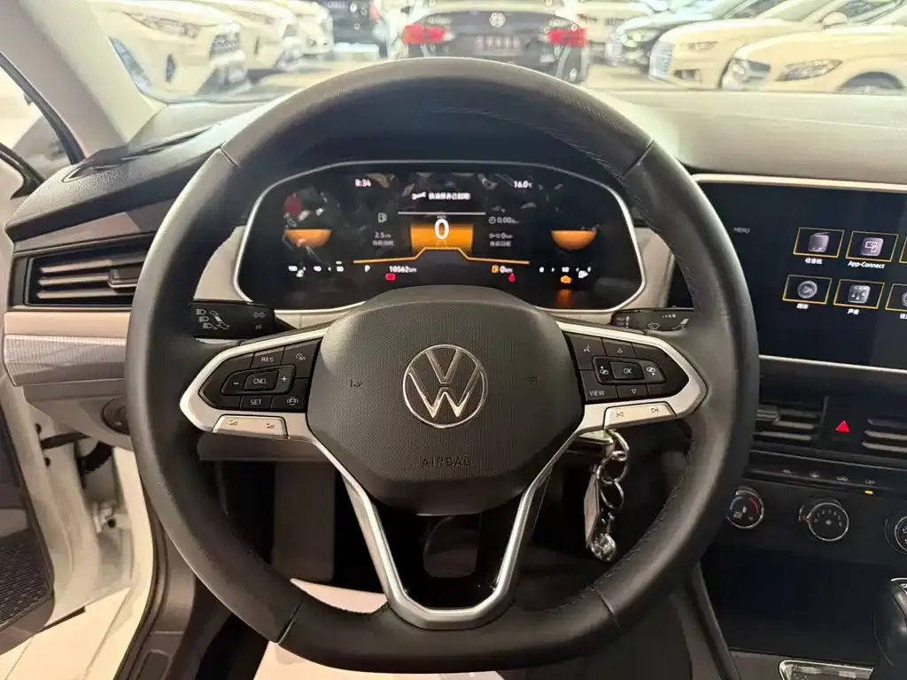 Volkswagen Bora 2024 из CN, фото 9