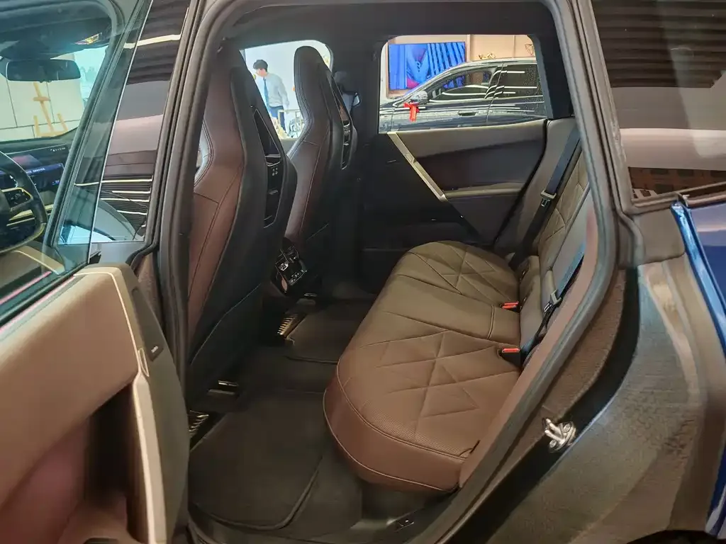 BMW iX 2023 из CN, фото 5
