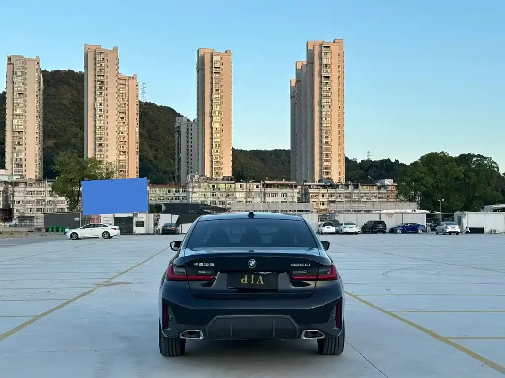 BMW 3 Series 2023 из CN, фото 8