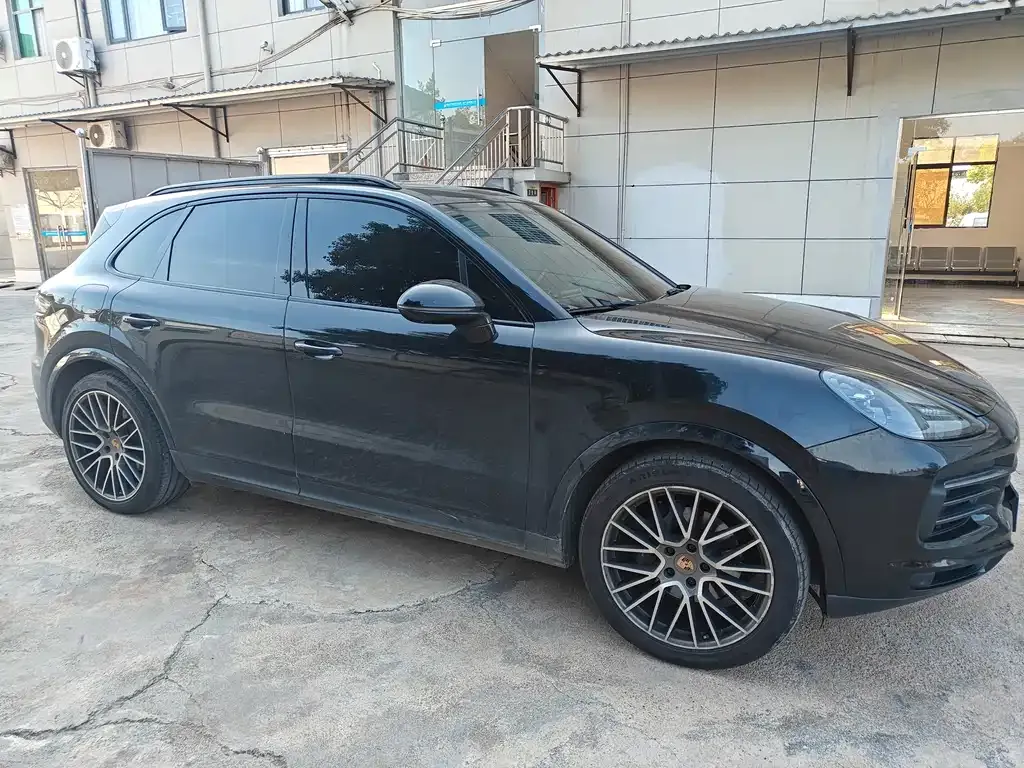 Porsche Cayenne 2023 из CN, фото 3