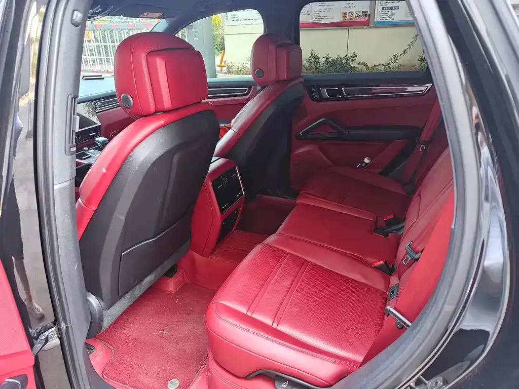 Porsche Cayenne 2023 из CN, фото 8