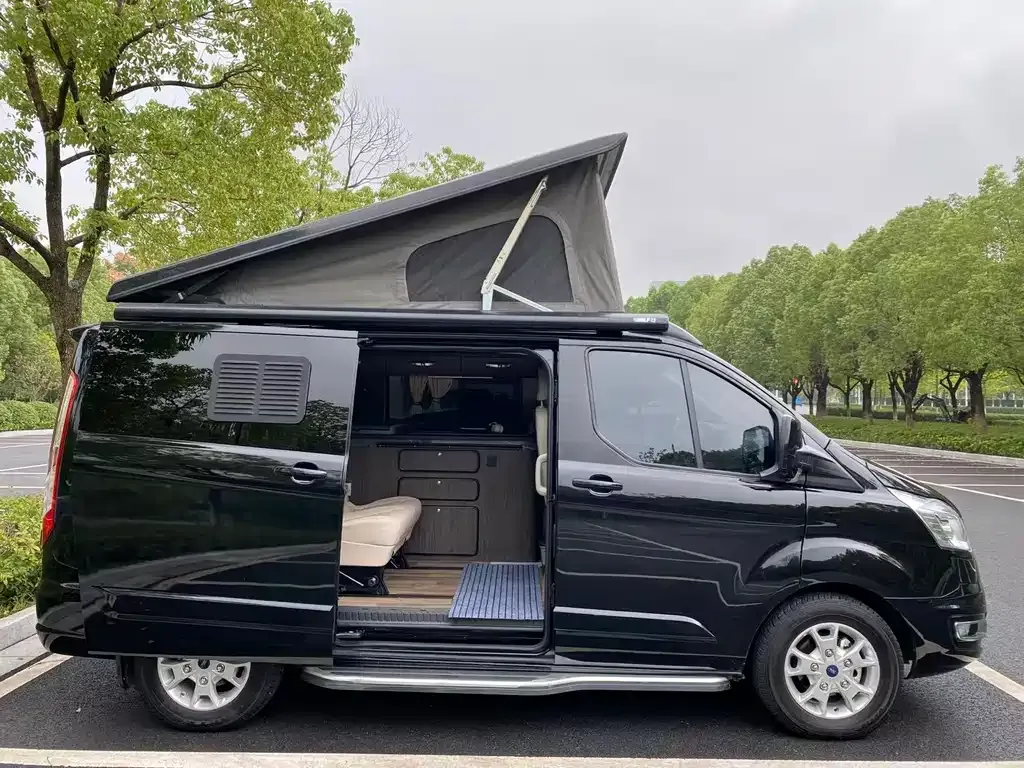 Ford Tourneo — фото 4