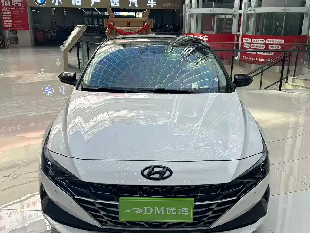Hyundai Elantra 2023 из CN, фото 1