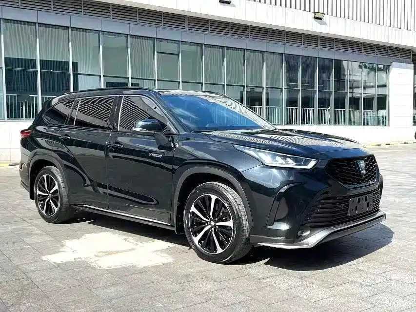Toyota Crown Kluger 2023 из CN, фото 3