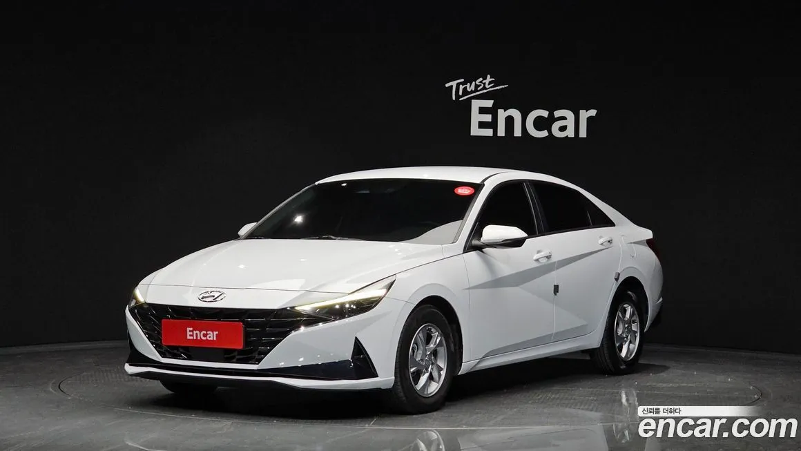 Hyundai AVANTE — фото 1