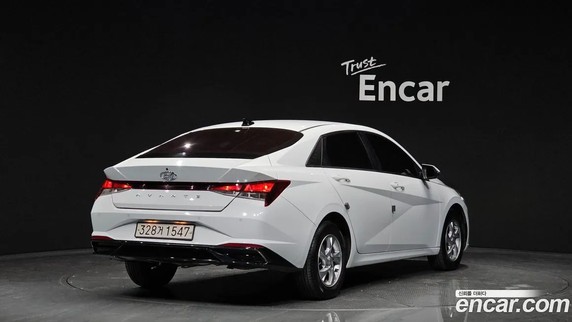 Hyundai AVANTE — фото 2
