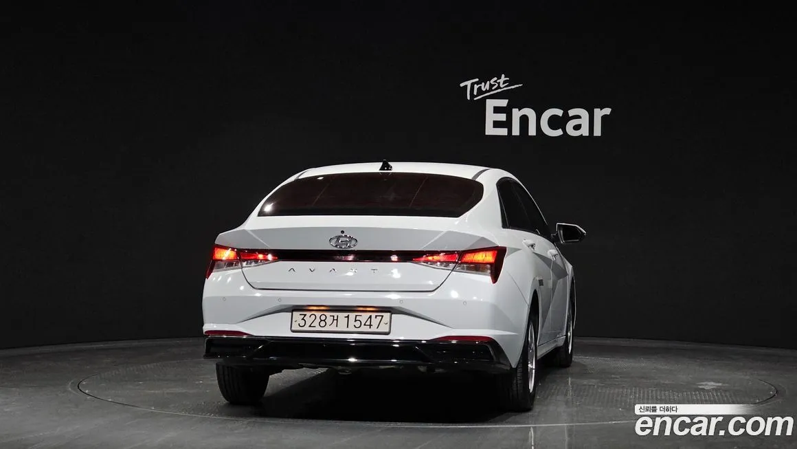 Hyundai AVANTE — фото 4