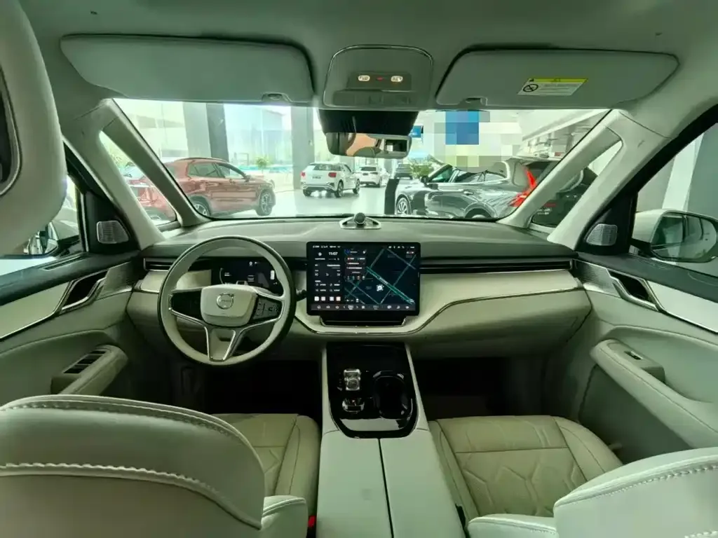 Volvo EM90 2024 из CN, фото 5