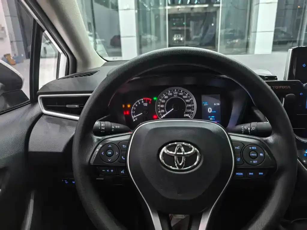 Toyota Corolla 2022 из CN, фото 9