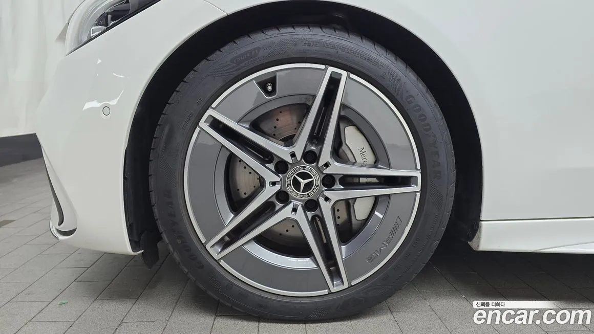 Mercedes-Benz C-Class 2025 из KR, фото 5