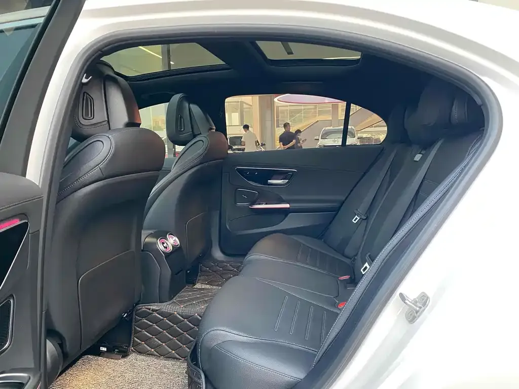 Mercedes-Benz C-Class 2024 из CN, фото 6