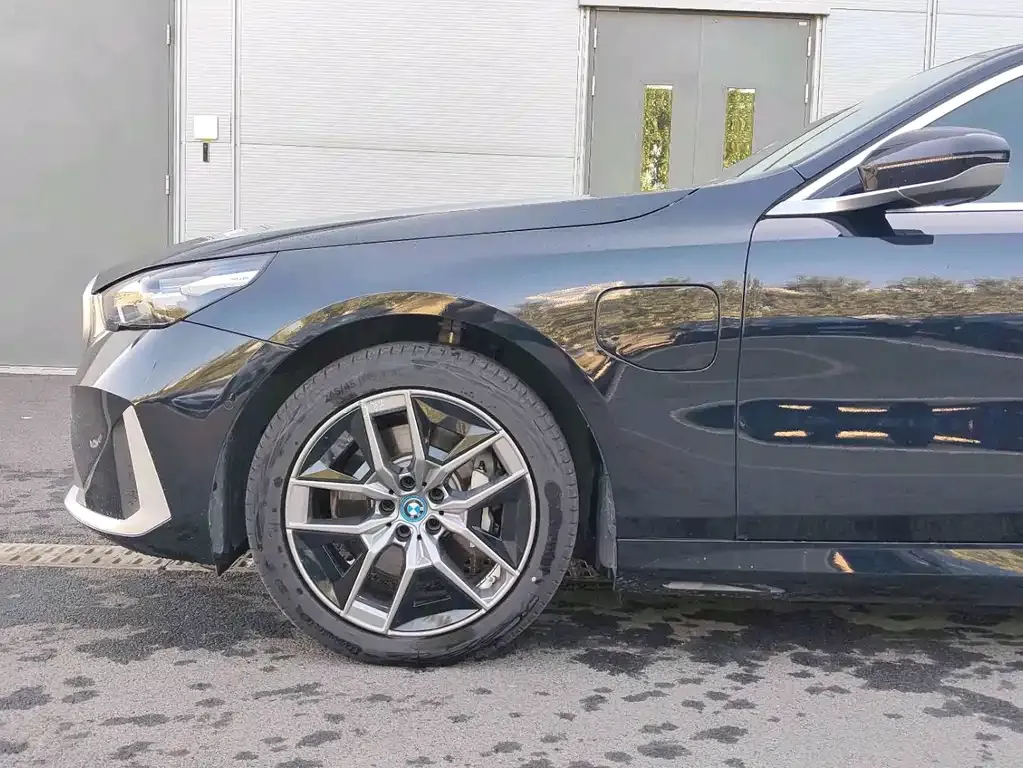 BMW i5 2024 из CN, фото 9