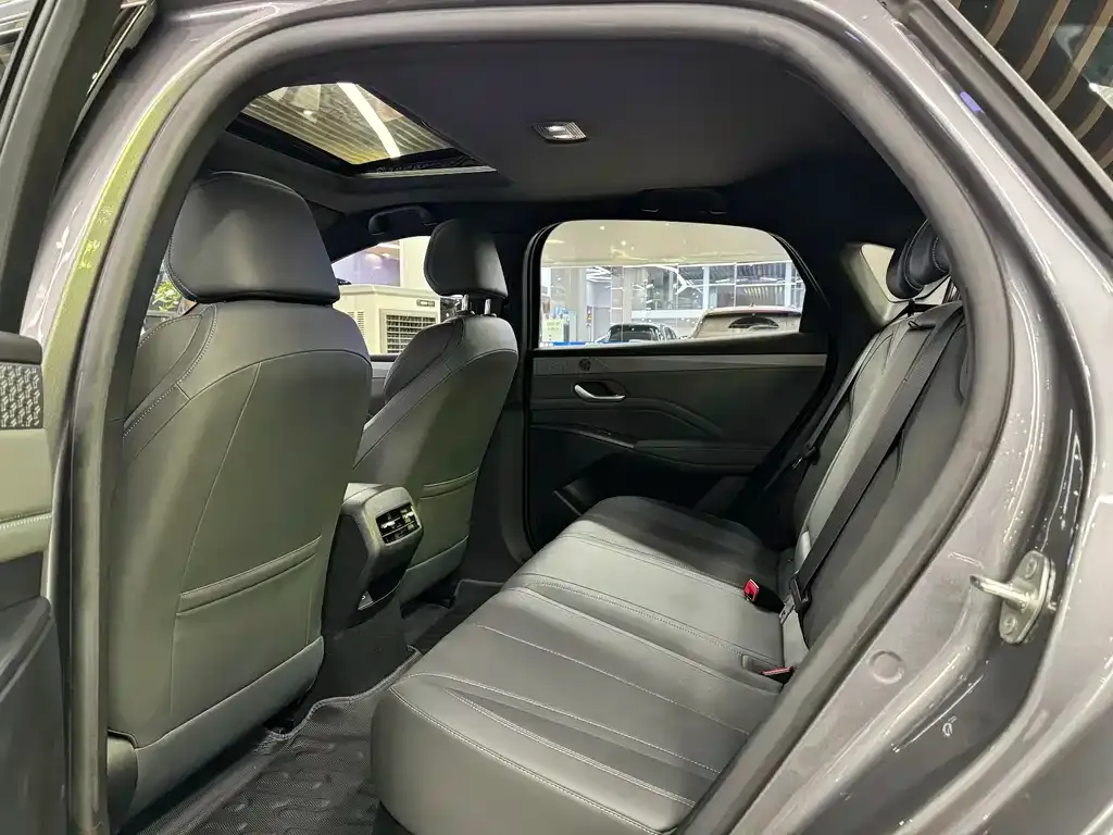 BYD Qin PLUS — фото 10