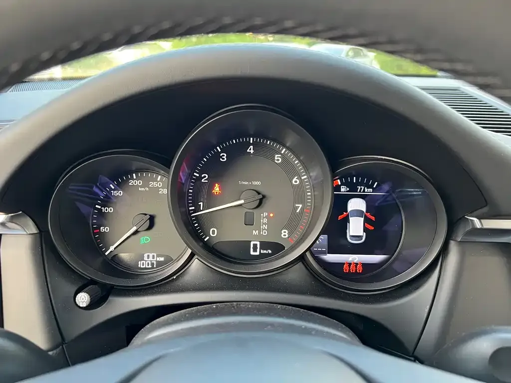 Porsche Macan 2025 из CN, фото 7