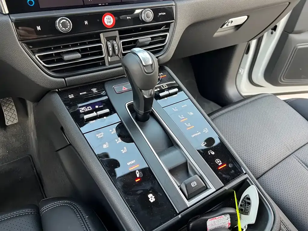 Porsche Macan 2025 из CN, фото 8