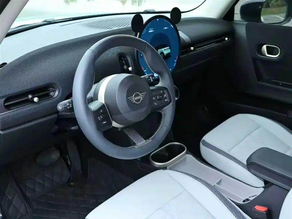 MINI Cooper (3-door) 2025 из CN, фото 4