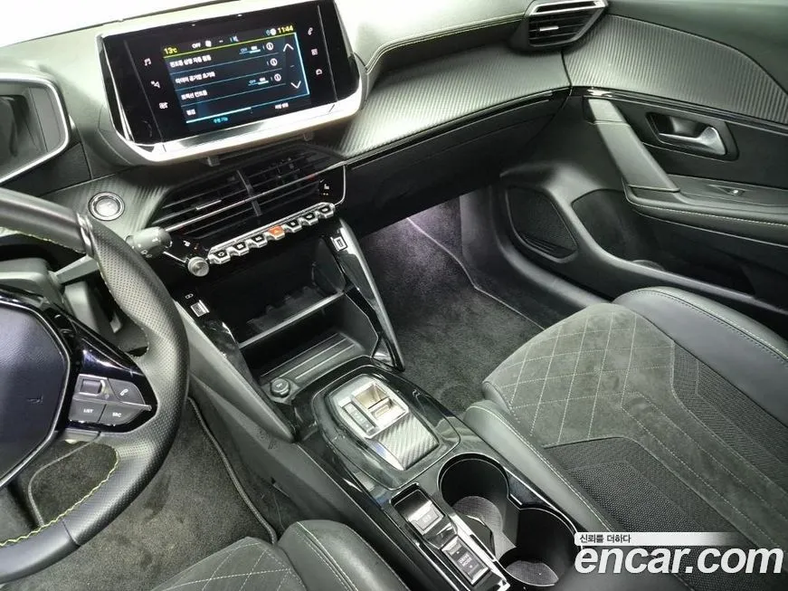 Peugeot 208 2023 из KR, фото 10
