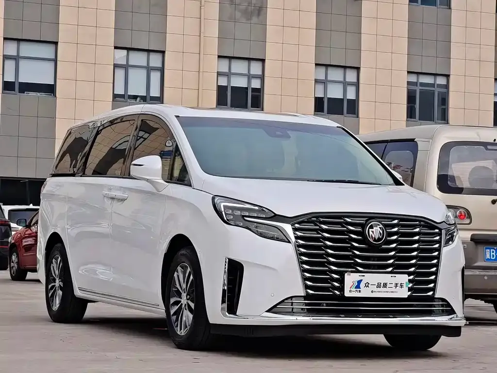 Buick GL8 2024 из CN, фото 3