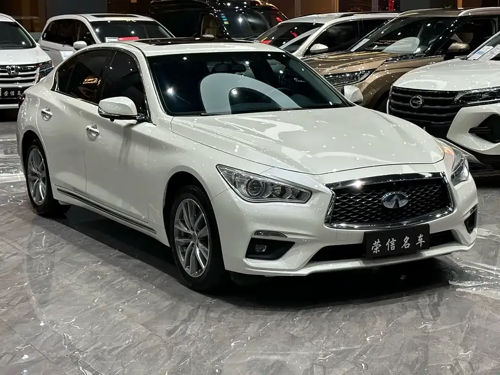 Infiniti Q50L — фото 3