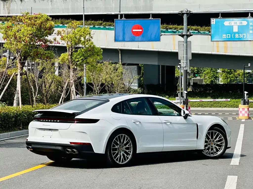 Porsche Panamera 2024 из CN, фото 8