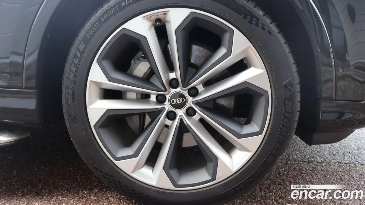 Audi Q7 2023 из KR, фото 8