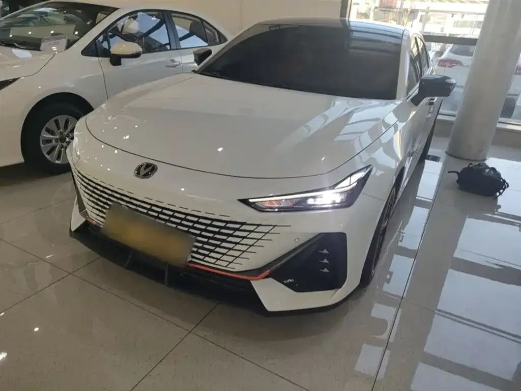 Changan UNI-V 2023 из CN, фото 2