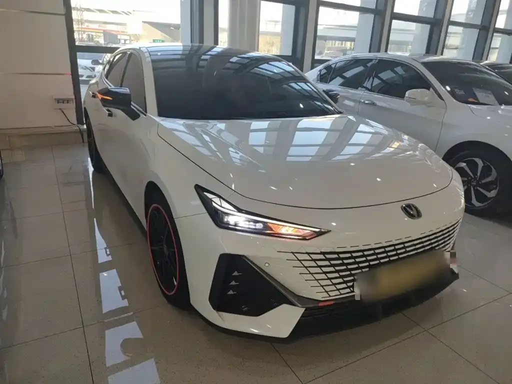 Changan UNI-V 2023 из CN, фото 4