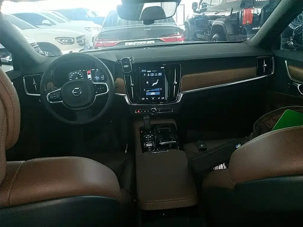 Volvo S90 PHEV 2021 из CN, фото 10