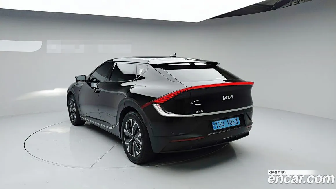 Kia EV6 — фото 6