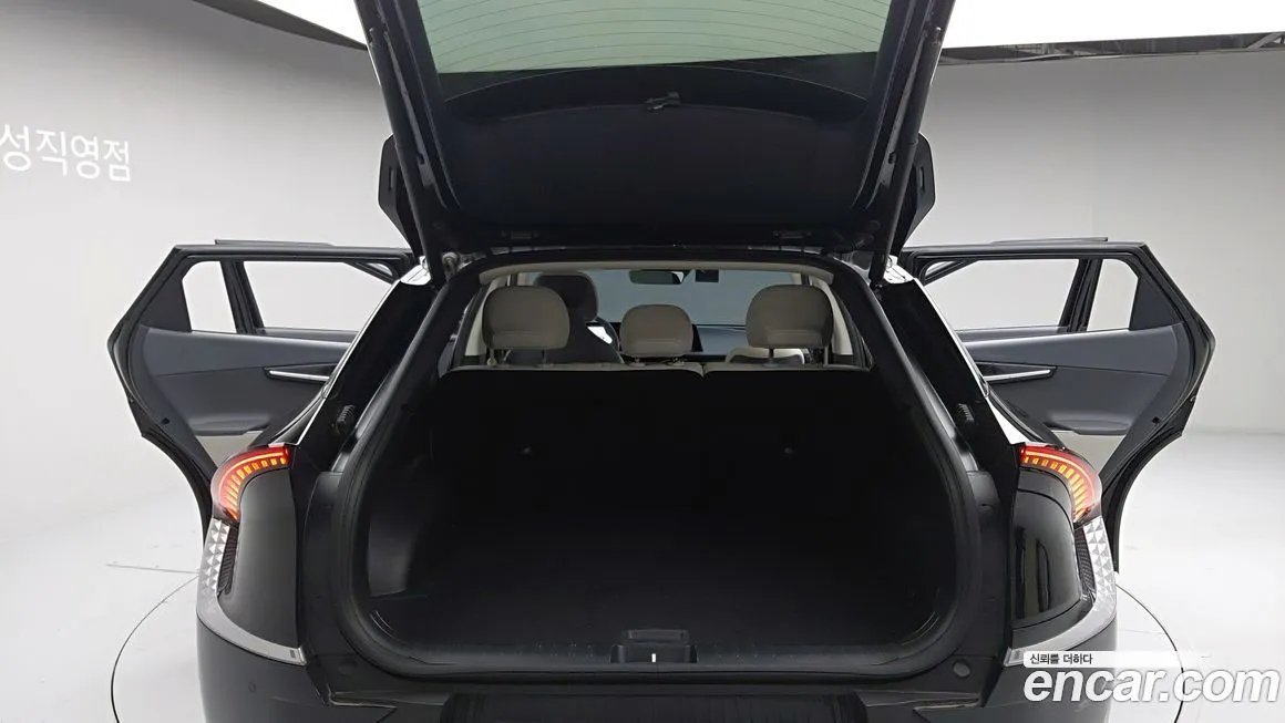 Kia EV6 — фото 8