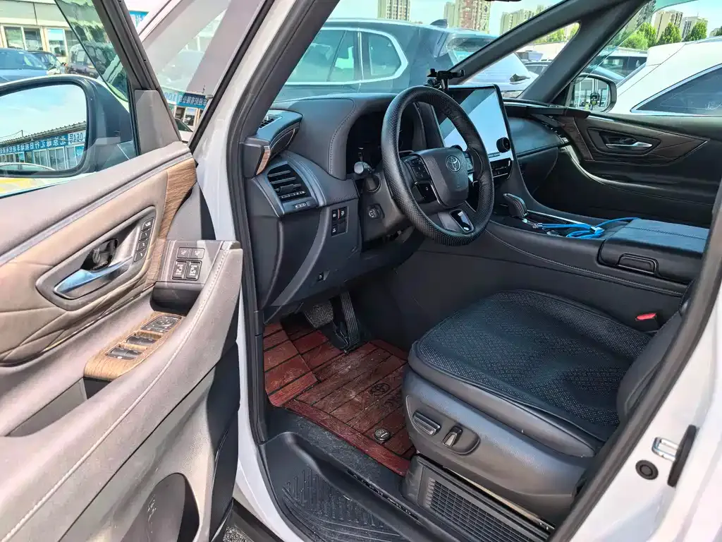Toyota Alphard 2023 из CN, фото 5
